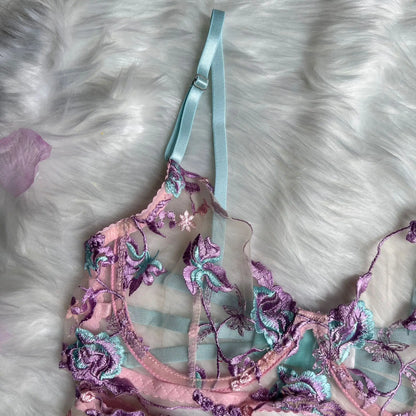 Hot Sexy lingerie Embroidered patchwork straps erotic lingerie