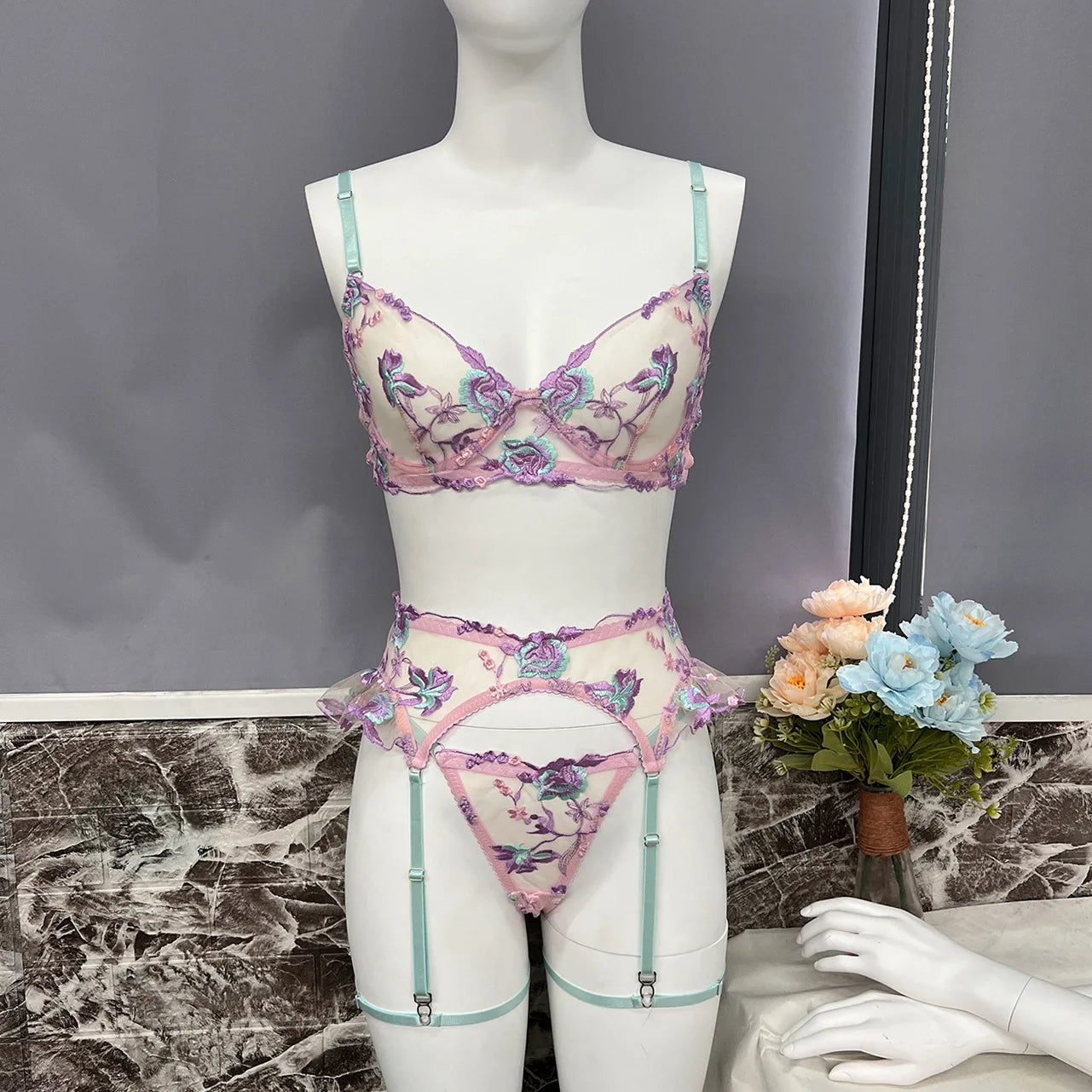 Hot Sexy lingerie Embroidered patchwork straps erotic lingerie